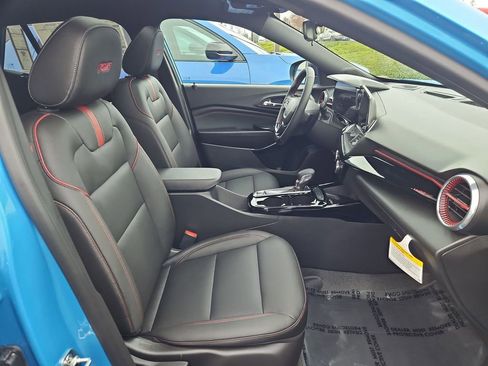 New 2026 Chevrolet Trax RS w/ Sunroof Package FWD image 28