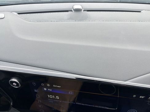 Used 2025 Chevrolet Equinox LT image 18