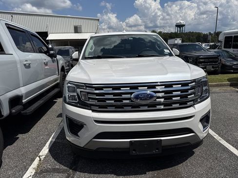 Used 2018 Ford Expedition Limited w/ Equipment Group 301A RWD image 4