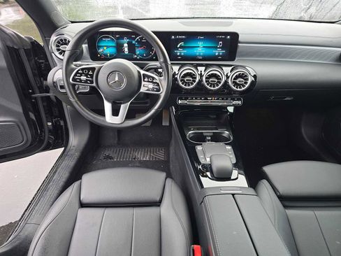 Used 2021 Mercedes-Benz CLA 250 image 19