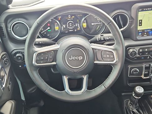 Used 2023 Jeep Wrangler Unlimited Sahara w/ Cold Weather Group image 28