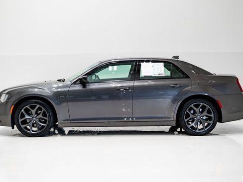 Certified 2021 Chrysler 300 Touring w/ Sport Appearance Package RWD image 31