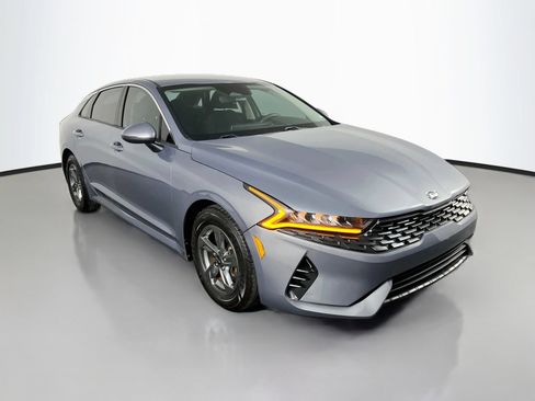 Used 2021 Kia K5 LX FWD image 3
