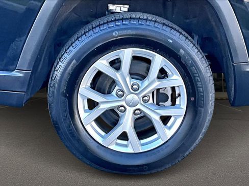 Used 2023 Jeep Grand Cherokee L Limited image 43