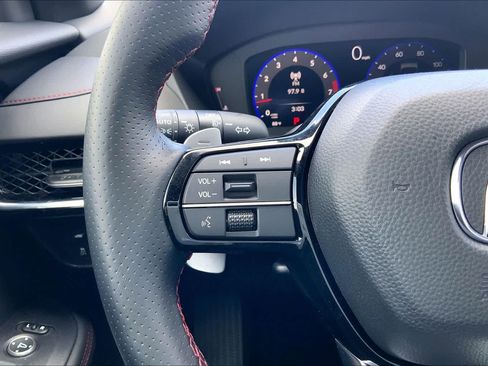 Used 2025 Acura ADX A-Spec image 23