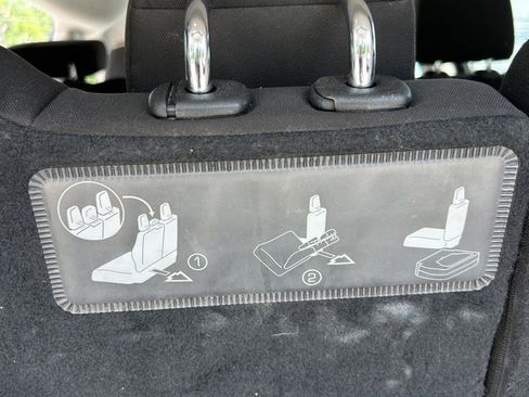 Used 2017 Chrysler Pacifica Touring FWD image 26