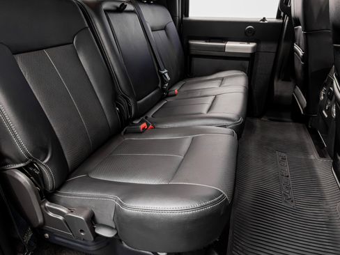 Used 2016 Ford F250 Lariat w/ Lariat Ultimate Package AWD/4WD image 32