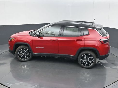 New 2026 Jeep Compass Limited image 40