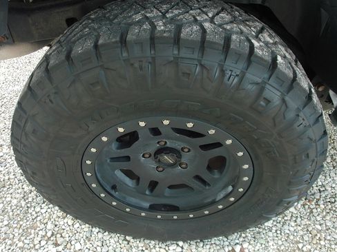 Used 2015 Jeep Wrangler Unlimited Rubicon w/ Connectivity Group AWD/4WD image 49