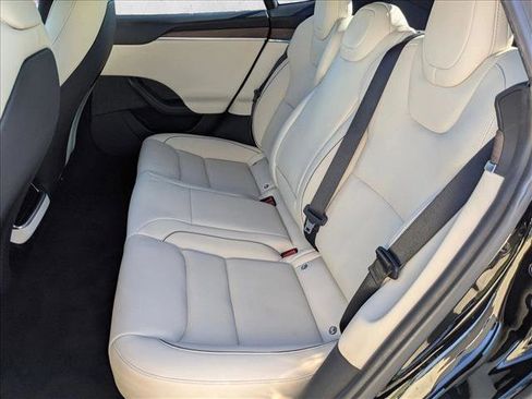 Used 2021 Tesla Model S Plaid image 19