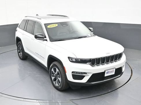 Used 2023 Jeep Grand Cherokee 4WD 4xe image 65