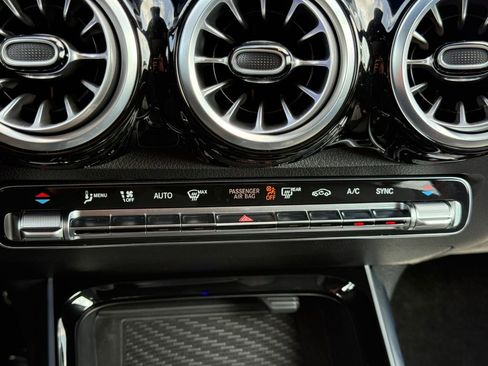 Used 2025 Mercedes-Benz GLB 35 AMG 4MATIC image 17