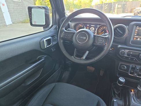 Used 2020 Jeep Wrangler Unlimited Sport AWD/4WD image 9
