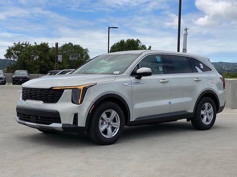 New 2026 Kia Sorento LX FWD image 7