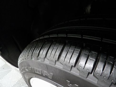 Used 2024 Ford Expedition Platinum image 7