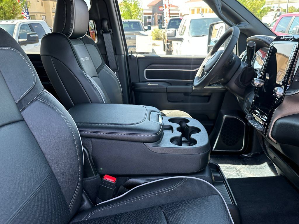 New 2026 RAM 3500 Laramie AWD/4WD image 15