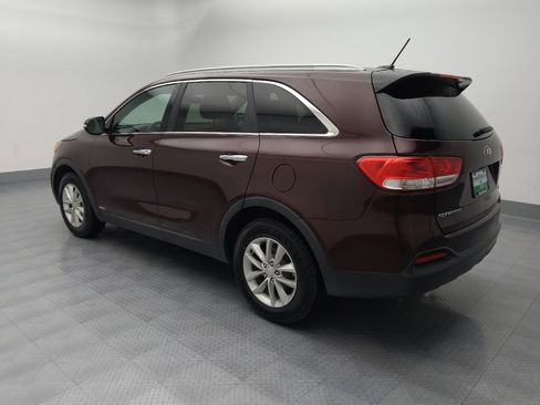 Used 2016 Kia Sorento LX image 3