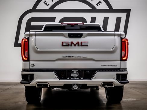 Used 2024 GMC Sierra 1500 Denali w/ Denali Reserve Package AWD/4WD image 11