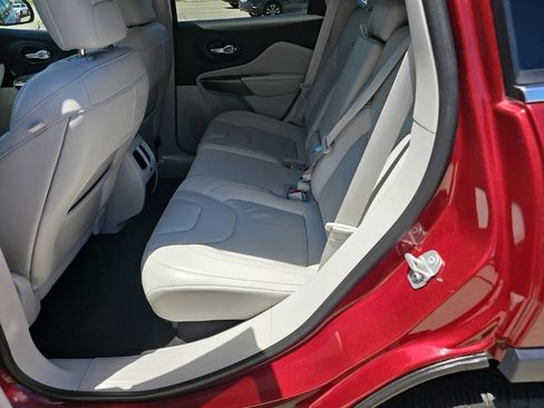 Certified 2020 Jeep Cherokee Limited AWD/4WD image 16