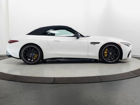 Used 2022 Mercedes-Benz SL 63 AMG 4MATIC image 36