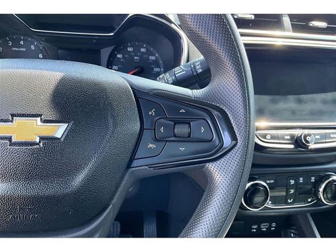 Used 2022 Chevrolet TrailBlazer LT w/ Convenience Package AWD/4WD image 12