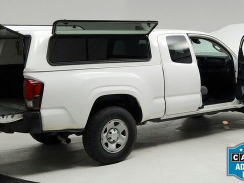 Used 2019 Toyota Tacoma SR image 13