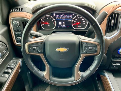 Used 2022 Chevrolet Silverado 1500 High Country w/ Technology Package image 44