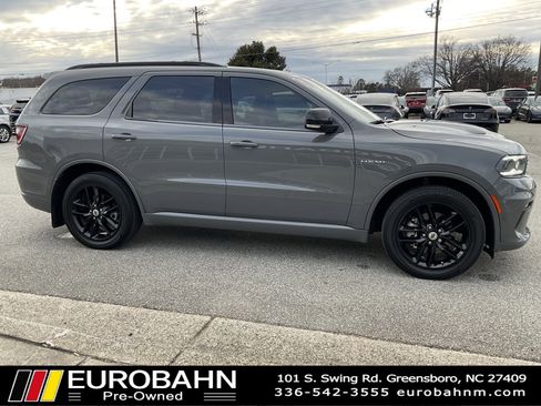 Used 2023 Dodge Durango R/T image 32