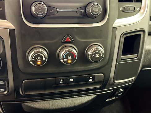 Used 2024 RAM 1500 Classic Warlock AWD/4WD image 15