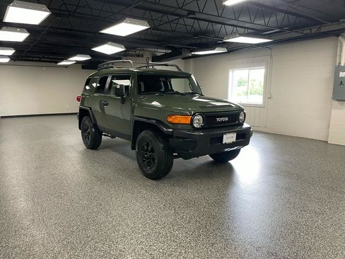 Used 2011 Toyota FJ Cruiser 4WD w/ Trail Teams Special Edition image 4