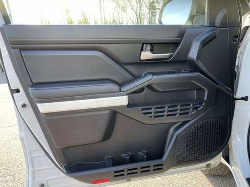 Used 2024 Toyota Tacoma TRD Off-Road AWD/4WD image 17