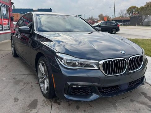 Used 2016 BMW 750i xDrive image 4