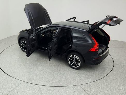 New 2026 Volvo XC60 B5 Plus w/ Protection Package Premier image 36