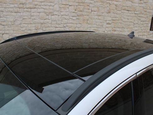 Used 2020 Ford Escape Titanium w/ Titanium Premium Package 2.0 image 4