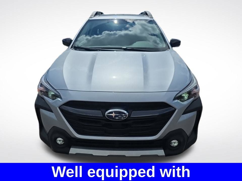 Used 2025 Subaru Outback Limited AWD/4WD image 3