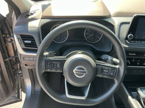 Used 2021 Nissan Rogue S FWD image 14