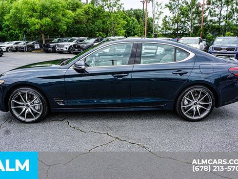 Used 2025 Genesis G70 2.5T RWD image 7