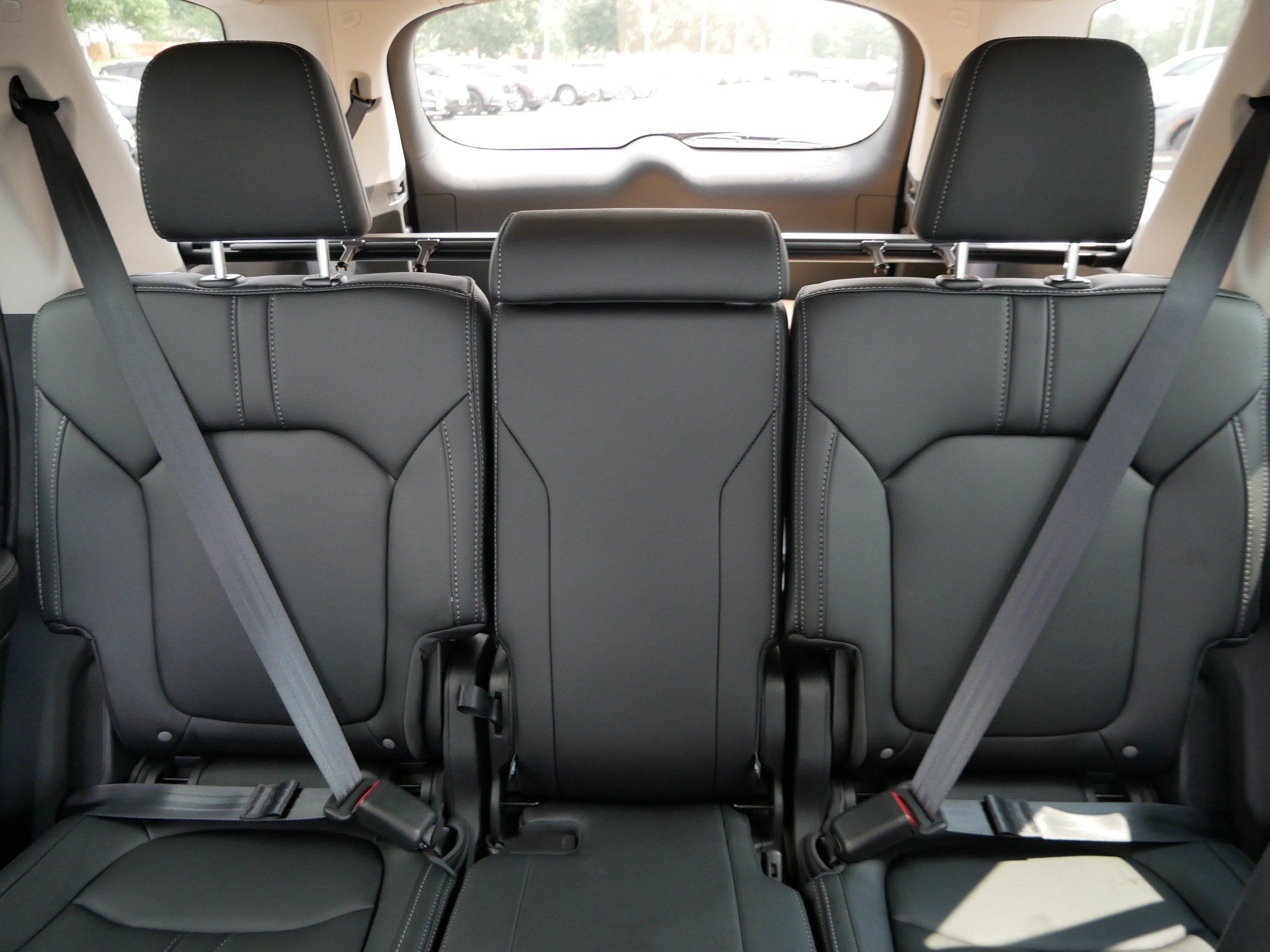 New 2026 Honda Pilot Touring image 13