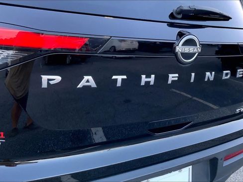 Used 2022 Nissan Pathfinder SV FWD image 28