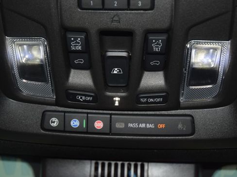 Used 2023 Chevrolet Silverado 1500 High Country w/ High Country Premium Package AWD/4WD image 52