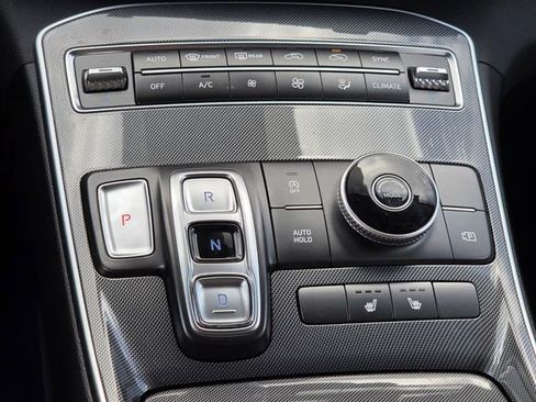 Used 2022 Hyundai Santa Fe SEL w/ Convenience Package FWD image 12