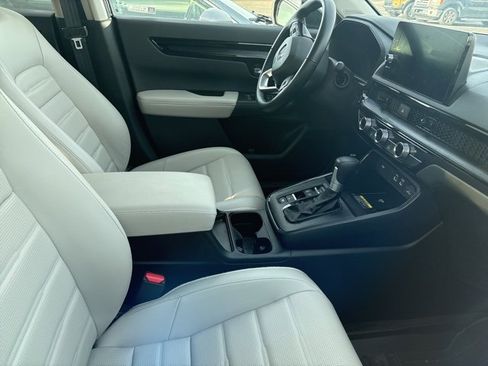 Used 2025 Honda CR-V EX-L image 6