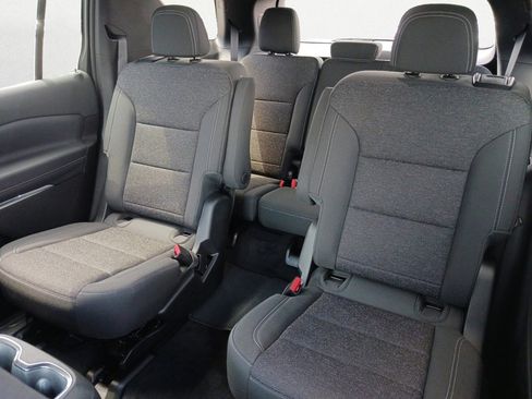 New 2025 Chevrolet Traverse LT w/ Enhanced Driving Package image 24