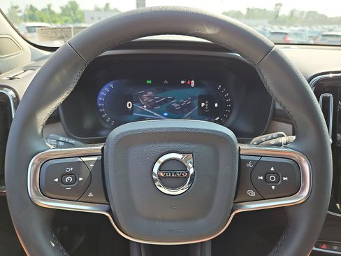 New 2026 Volvo XC40 B5 Core w/ Protection Package Premier image 18