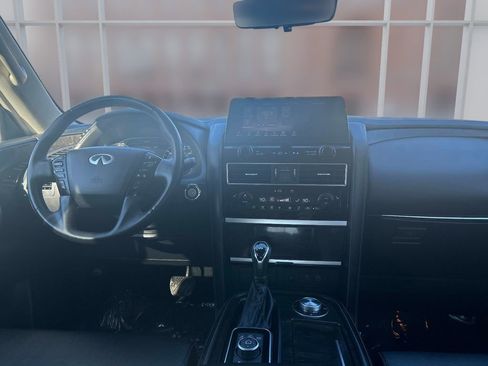 Used 2024 INFINITI QX80 Luxe image 11
