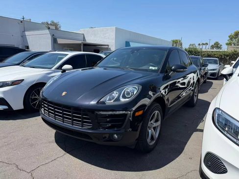 Used 2018 Porsche Macan Sport Edition AWD/4WD image 2