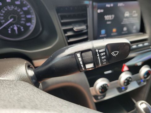 Used 2019 Hyundai Elantra SEL w/ Cargo Package FWD image 15