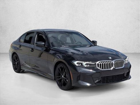 Used 2023 BMW 330i Sedan w/ M Sport Package RWD image 3