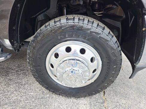 Used 2022 RAM 3500 Laramie image 19