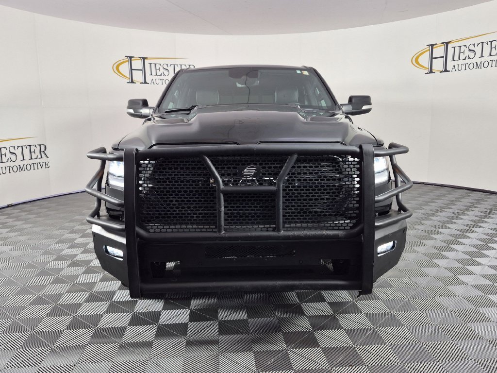 Used 2022 RAM 1500 Laramie w/ Sport Appearance Package AWD/4WD image 10